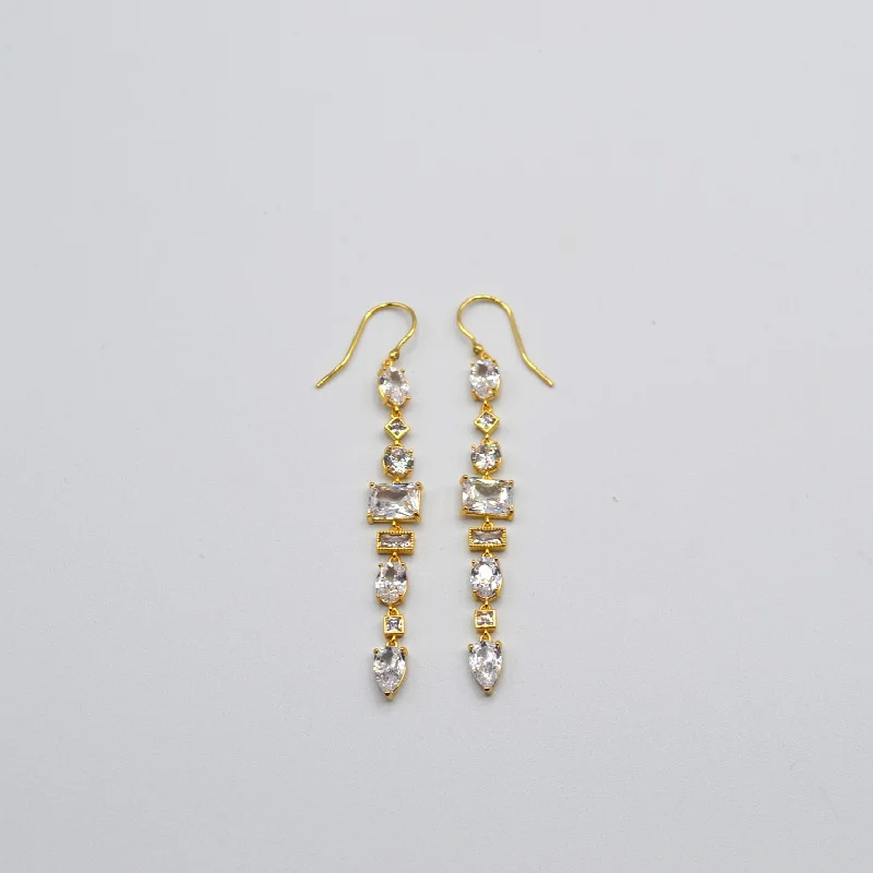 Minimalist rings for women -Nicolette Earring