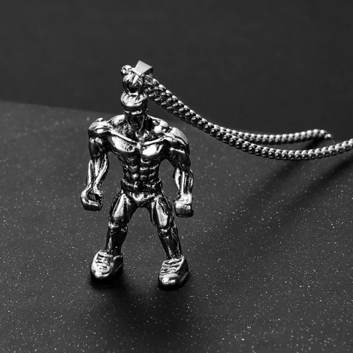 Muscle Man [70 Long Steel Chain]]