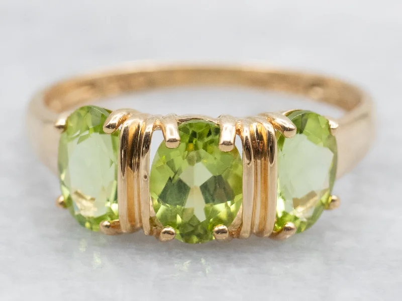 Diamond eternity rings for women -Three Stone Peridot Ring