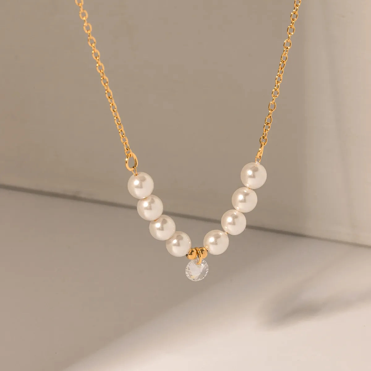 Simple necklaces for women -Ig Style Elegant Geometric Stainless Steel Plating Inlay Artificial Pearls Zircon 18k Gold Plated Necklace