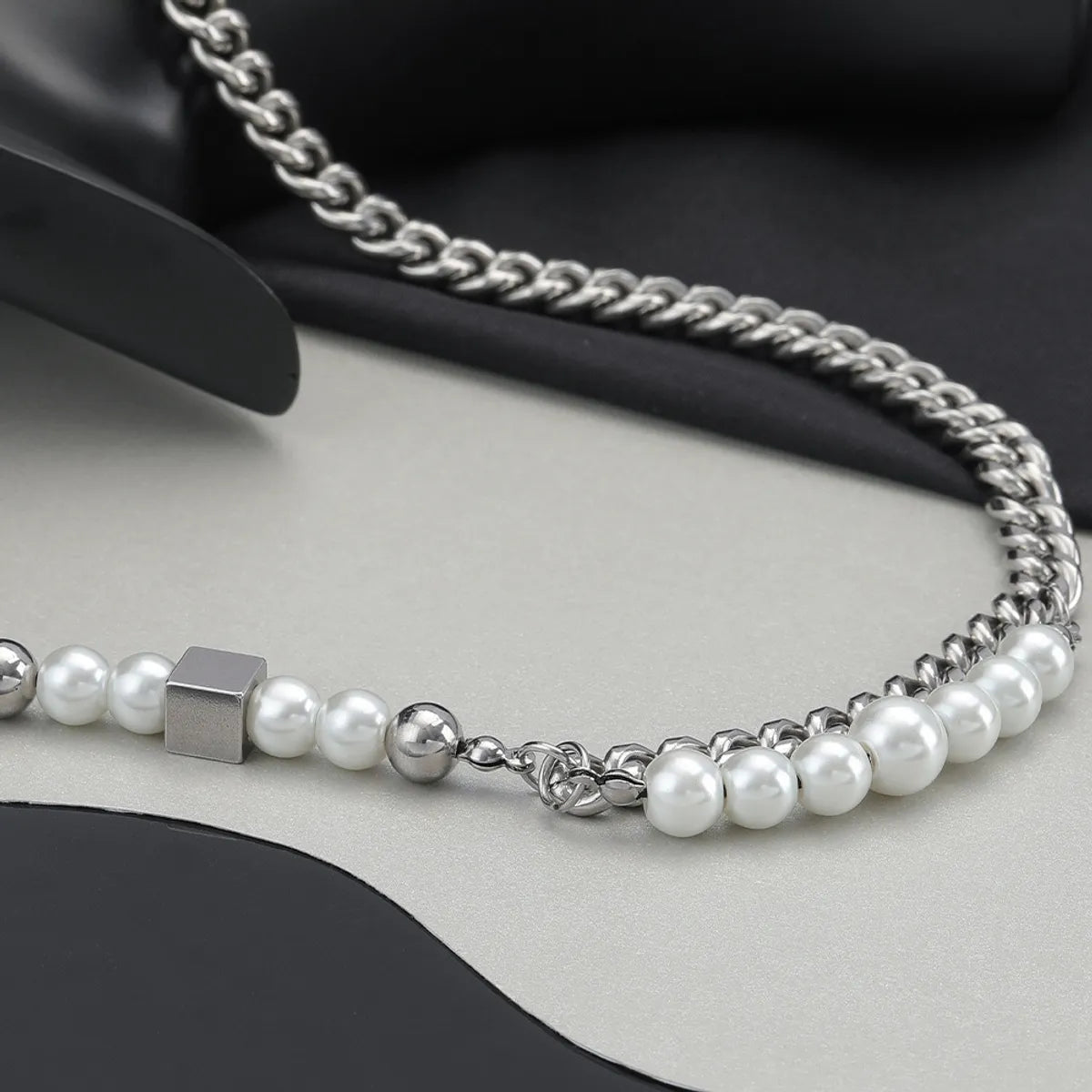 Elegant sapphire necklaces for women -Streetwear Pearl Solid Color 304 Stainless Steel Beaded Polishing Unisex Necklace