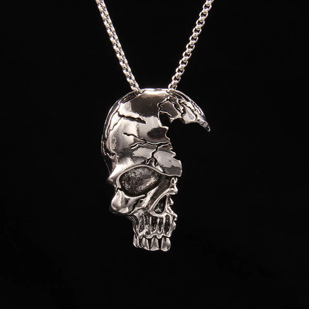 Vintage necklaces for women -Wholesale Jewelry Fashion Skull 201 Stainless Steel Zinc Alloy Pendant Necklace