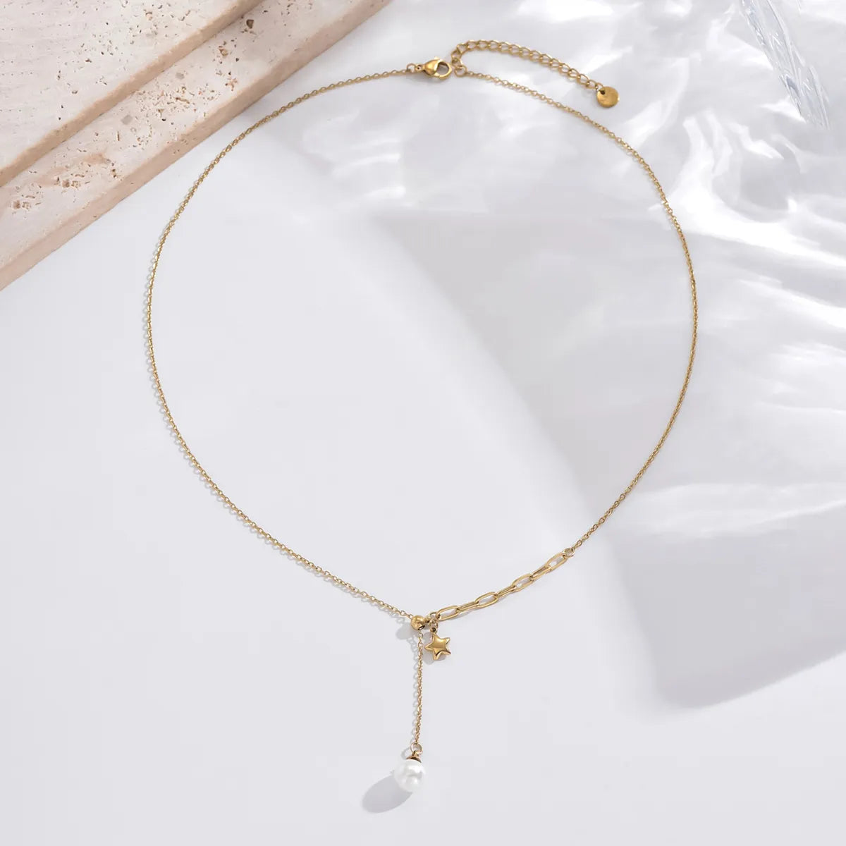 Fashionable statement necklaces for women -Simple Style Round Star Stainless Steel Plating Inlay Freshwater Pearl 14k Gold Plated Necklace