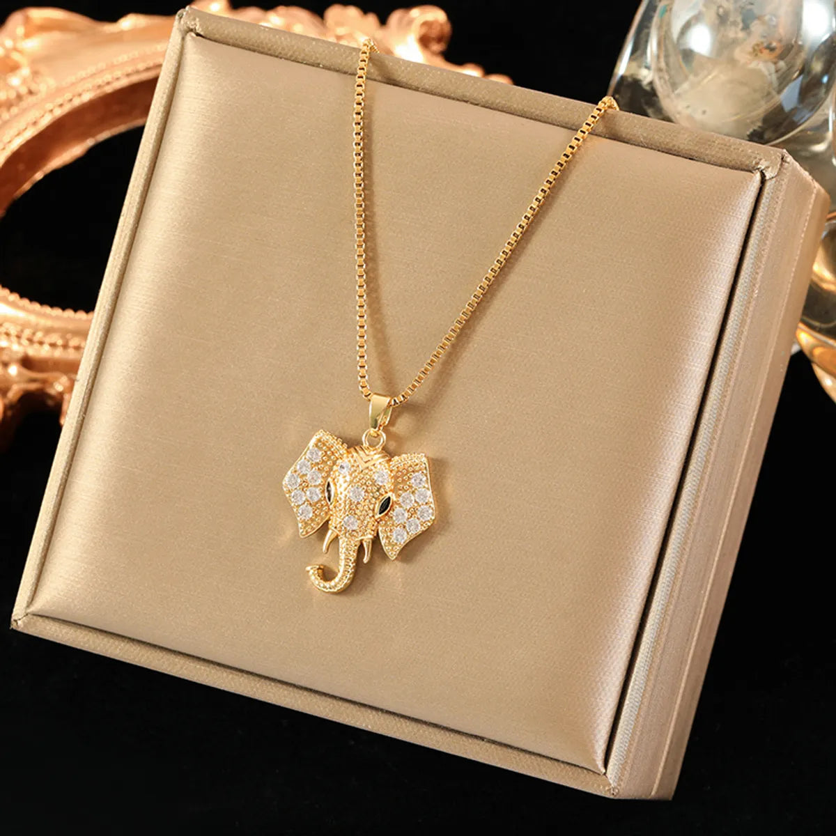 Designer necklaces for women -Simple Style Elephant Stainless Steel Brass Plating Inlay Zircon 18k Gold Plated Pendant Necklace