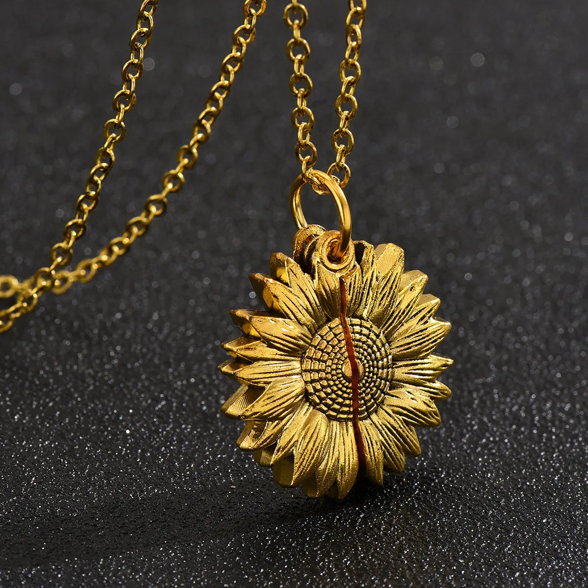 Sparkling gemstone necklaces for women -Hip-Hop Retro Flower Alloy Plating Gold Plated Pendant Necklace