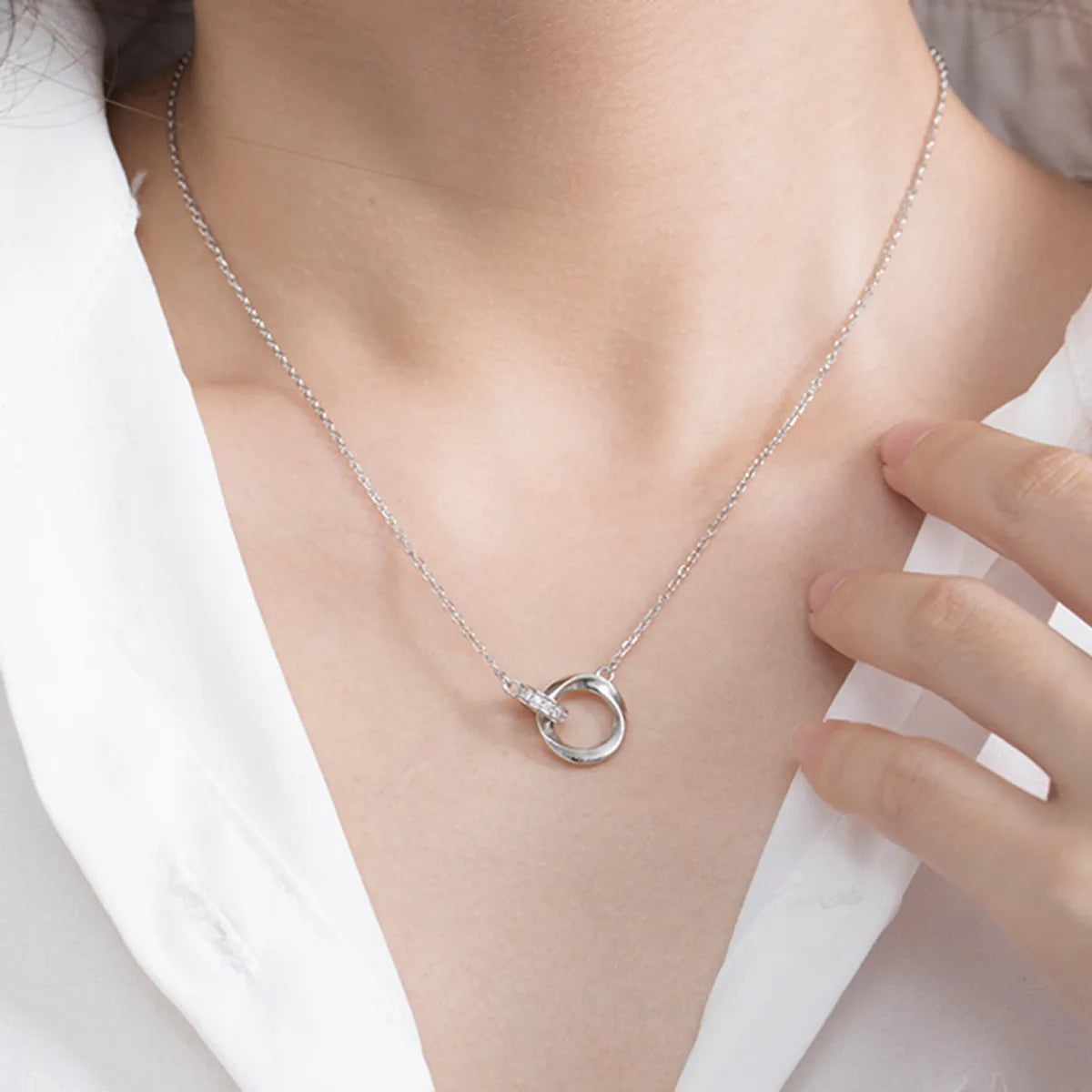 Platinum necklaces for women -Ig Style Elegant Round Sterling Silver White Gold Plated Zircon Pendant Necklace In Bulk