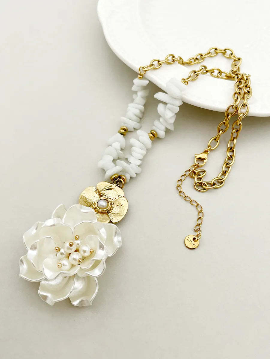 Multi-strand necklaces for women -Ig Style Casual Flower Stainless Steel Shell Beaded Plating Inlay Pearl Gold Plated Pendant Necklace