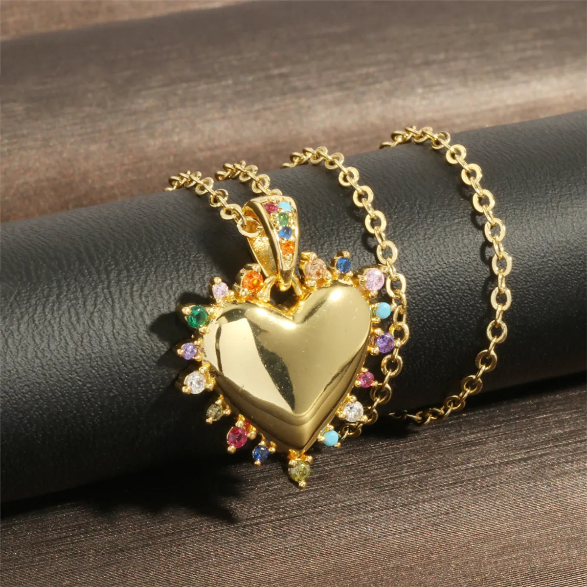 Large pendant necklaces for women -Vintage Style Simple Style Heart Shape Copper 18k Gold Plated Zircon Pendant Necklace In Bulk