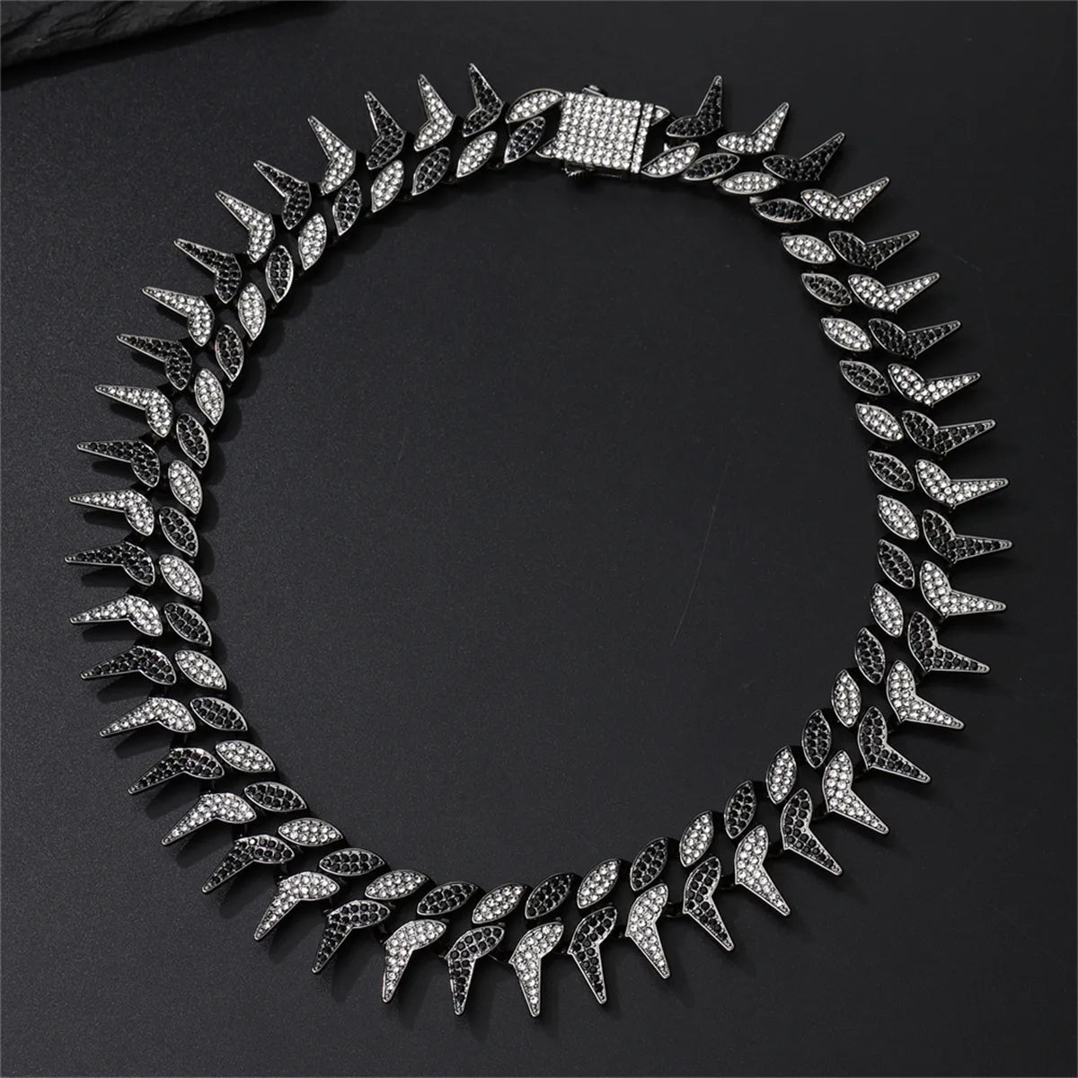 Elegant necklaces for women -Gothic Hip-Hop Punk Chain Necklace Zinc Alloy Inlay Rhinestones Men'S Necklace