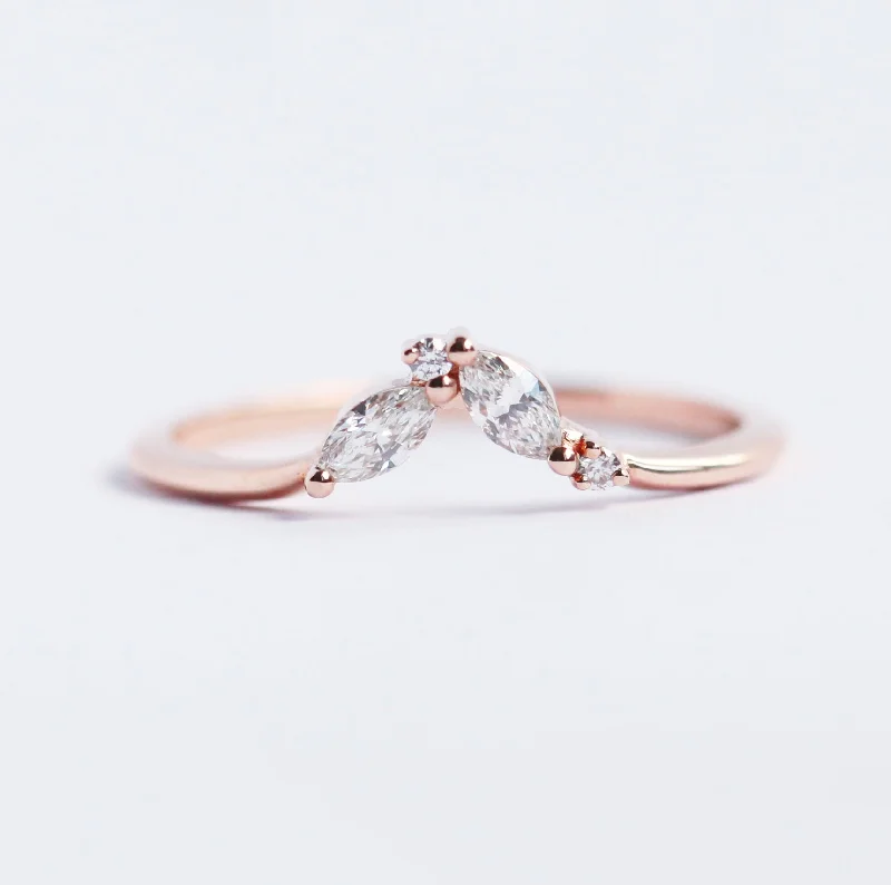 Vintage engagement rings with diamonds for women -Unique diamond wedding band, Curved diamond band