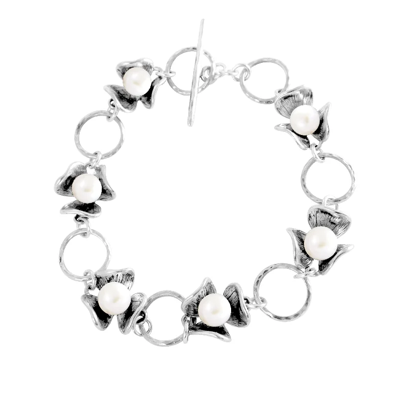 Classic bangles for women -Flowery Pearl Chain Bracelet B9392